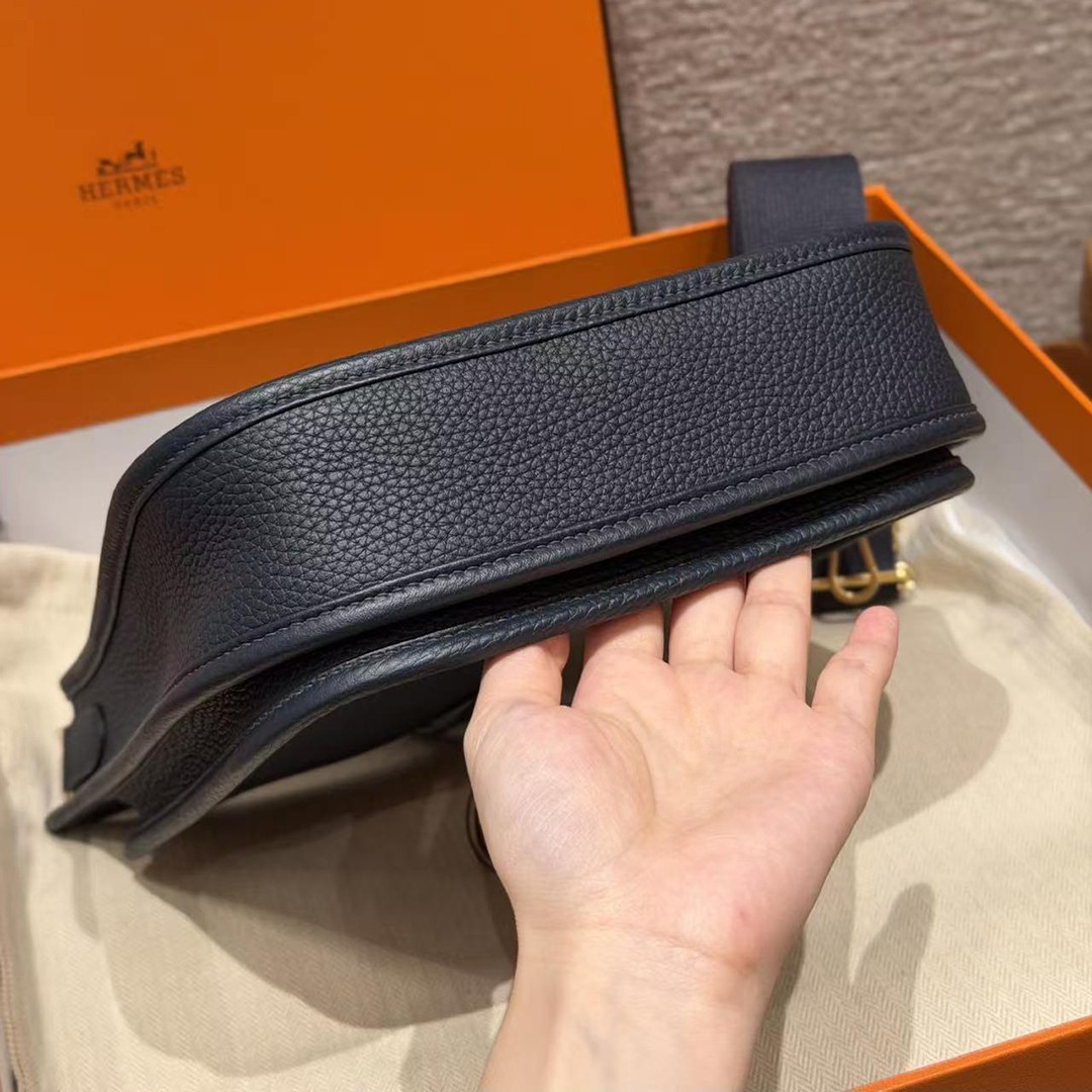 Hermes Evelyne 23 CM Bag Handmade In Taurillon Clemence Leather Gold Hardware 2Z Blue Niut - Image 13
