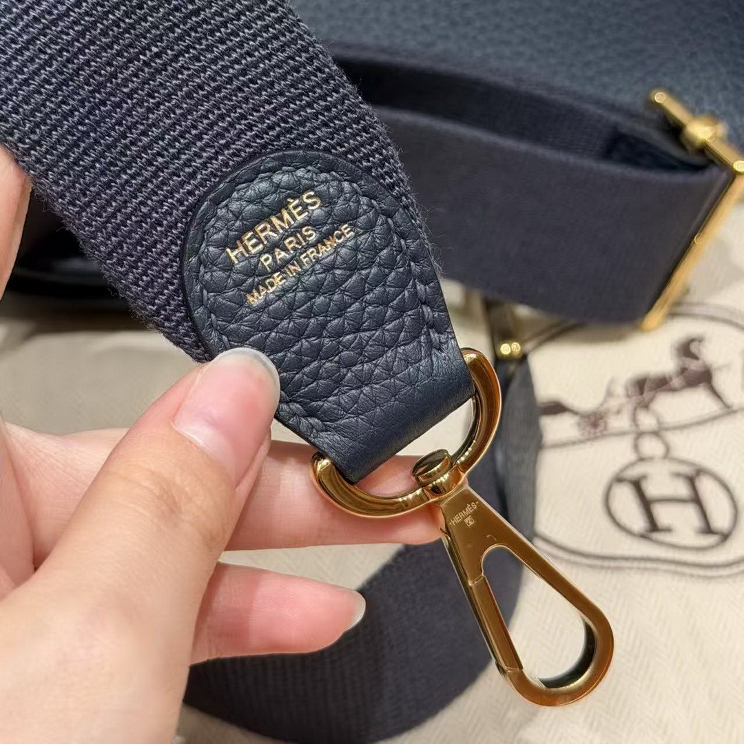 Hermes Evelyne 23 CM Bag Handmade In Taurillon Clemence Leather Gold Hardware 2Z Blue Niut - Image 5