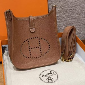 Hermes Evelyne 23 CM Bag Handmade In Taurillon Clemence Leather Gold Hardware 37 Gold