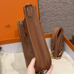 Hermes Evelyne 23 CM Bag Handmade In Taurillon Clemence Leather Gold Hardware 37 Gold - Image 17