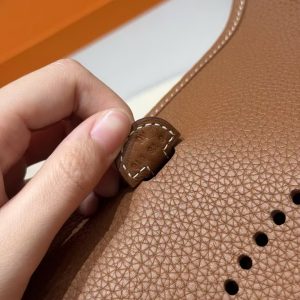 Hermes Evelyne 23 CM Bag Handmade In Taurillon Clemence Leather Gold Hardware 37 Gold - Image 11
