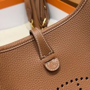 Hermes Evelyne 23 CM Bag Handmade In Taurillon Clemence Leather Gold Hardware 37 Gold - Image 10