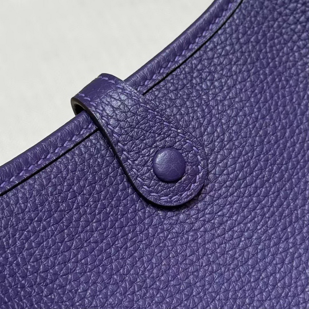 Hermes Evelyne 16 CM Bag Handmade In Taurillon Clemence Leather Silver Hardware 3w Prunoir - Image 9