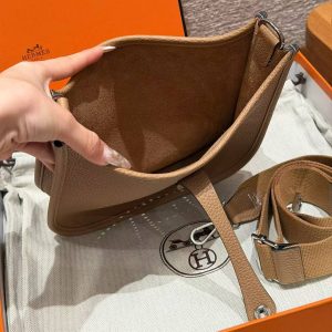 Hermes Evelyne 23 CM Bag Handmade In Taurillon Clemence Leather Silver Hardware 4B Biscuit - Image 19