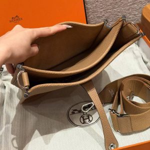 Hermes Evelyne 23 CM Bag Handmade In Taurillon Clemence Leather Silver Hardware 4B Biscuit - Image 18