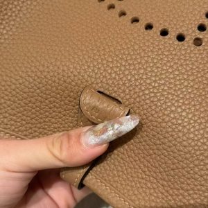 Hermes Evelyne 23 CM Bag Handmade In Taurillon Clemence Leather Silver Hardware 4B Biscuit - Image 16