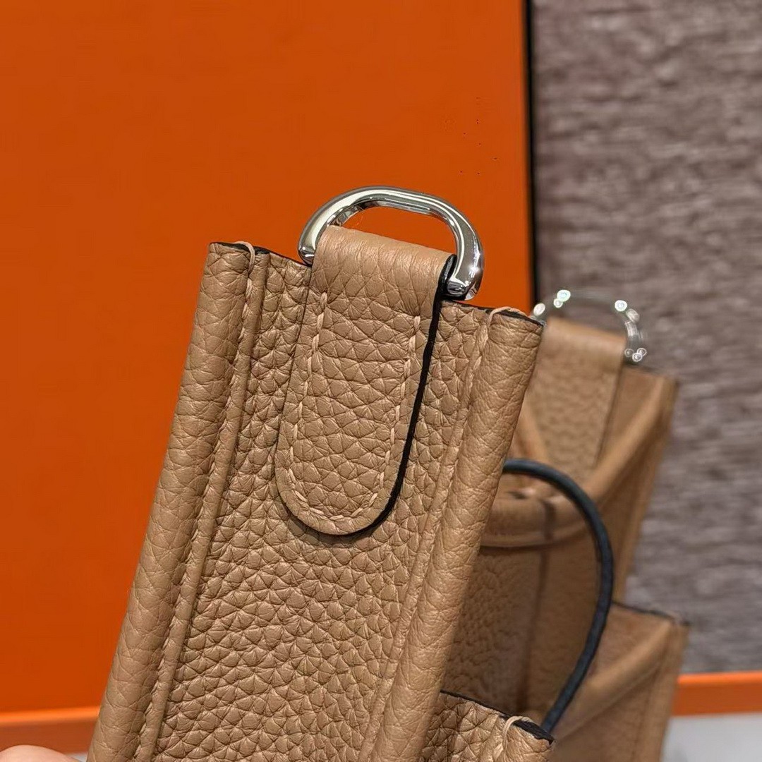 Hermes Evelyne 23 CM Bag Handmade In Taurillon Clemence Leather Silver Hardware 4B Biscuit - Image 12