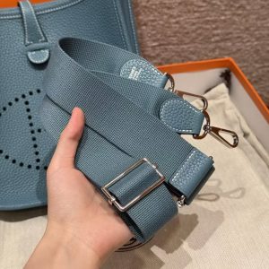 Hermes Evelyne 23 CM Bag Handmade In Taurillon Clemence Leather Silver Hardware 75 Blue Jean - Image 4