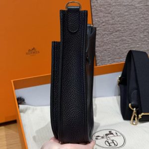 Hermes Evelyne 23 CM Bag Handmade In Taurillon Clemence Leather Gold Hardware 89 Noir - Image 18