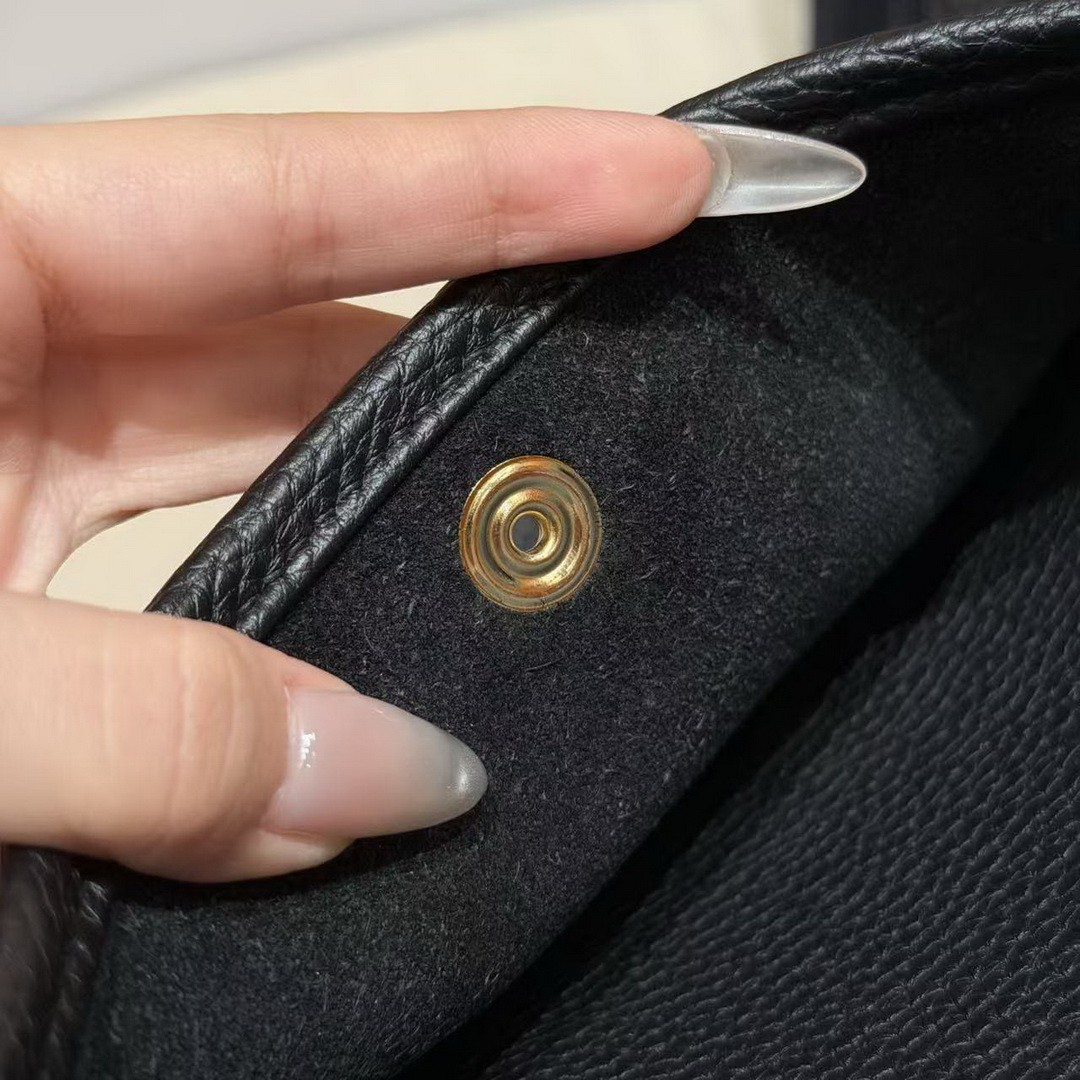 Hermes Evelyne 23 CM Bag Handmade In Taurillon Clemence Leather Gold Hardware 89 Noir - Image 10