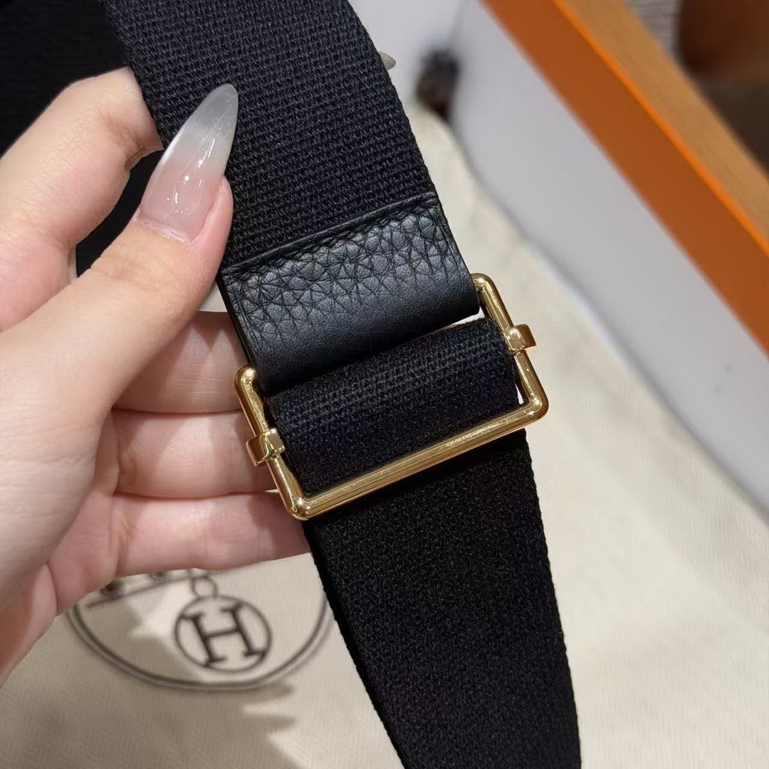 Hermes Evelyne 23 CM Bag Handmade In Taurillon Clemence Leather Gold Hardware 89 Noir - Image 4