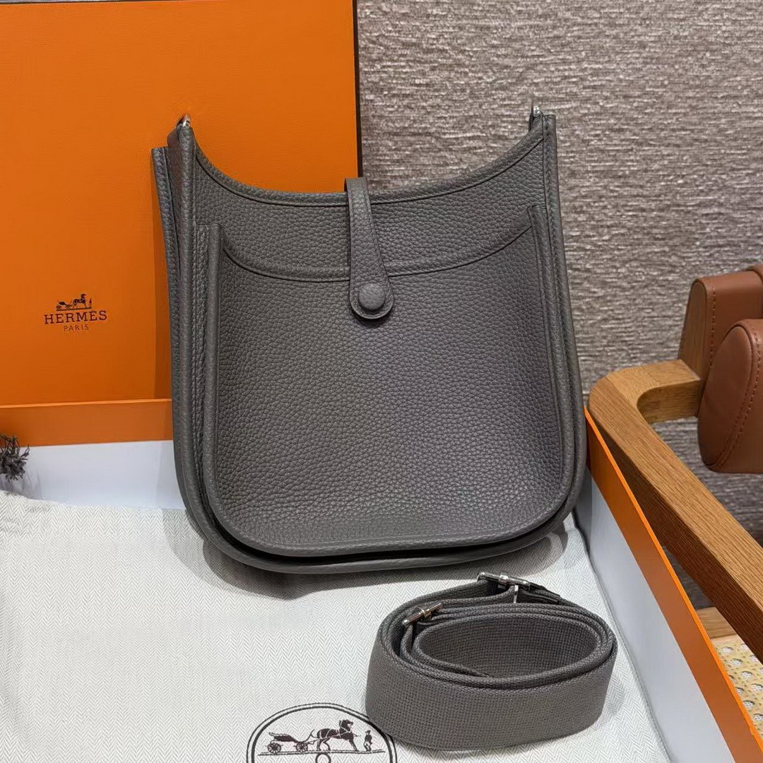 Hermes Evelyne 23 CM Bag Handmade In Taurillon Clemence Leather Silver Hardware 8F Etain - Image 2