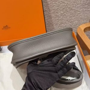 Hermes Evelyne 23 CM Bag Handmade In Taurillon Clemence Leather Silver Hardware 8F Etain - Image 14