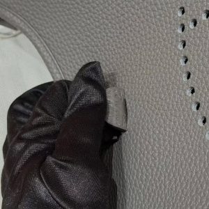 Hermes Evelyne 23 CM Bag Handmade In Taurillon Clemence Leather Silver Hardware 8F Etain - Image 10