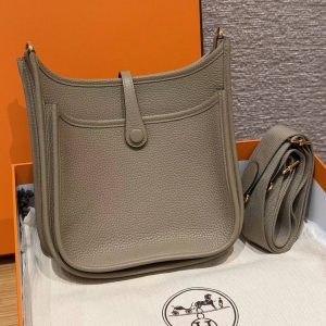 Hermes Evelyne 23 CM Bag Handmade In Taurillon Clemence Leather Gold Hardware 8Q Beige Marfa - Image 2