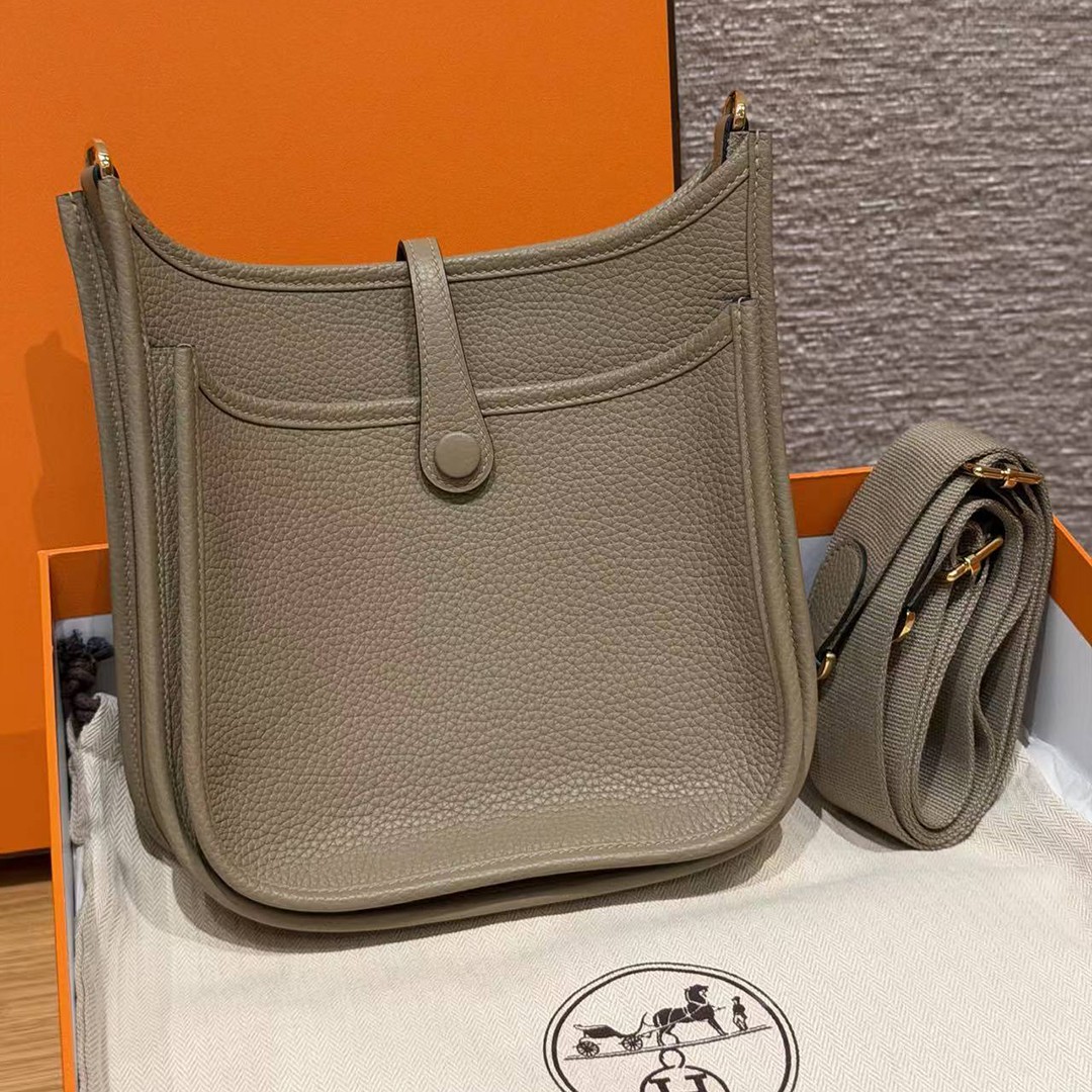 Hermes Evelyne 23 CM Bag Handmade In Taurillon Clemence Leather Gold Hardware 8Q Beige Marfa - Image 2