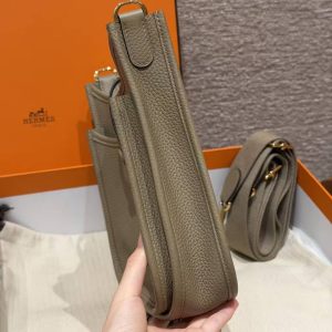 Hermes Evelyne 23 CM Bag Handmade In Taurillon Clemence Leather Gold Hardware 8Q Beige Marfa - Image 16