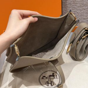 Hermes Evelyne 23 CM Bag Handmade In Taurillon Clemence Leather Gold Hardware 8Q Beige Marfa - Image 14