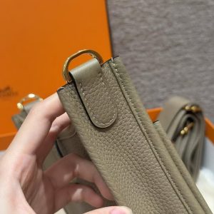 Hermes Evelyne 23 CM Bag Handmade In Taurillon Clemence Leather Gold Hardware 8Q Beige Marfa - Image 8