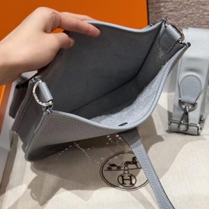 Hermes Evelyne 23 CM Bag Handmade In Taurillon Clemence Leather Silver Hardware P0 Girs Pantin - Image 15