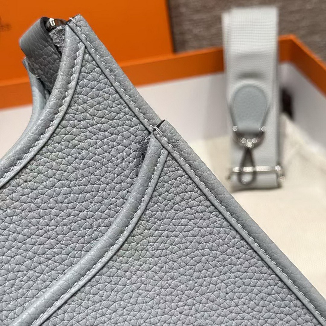 Hermes Evelyne 23 CM Bag Handmade In Taurillon Clemence Leather Silver Hardware P0 Girs Pantin - Image 9