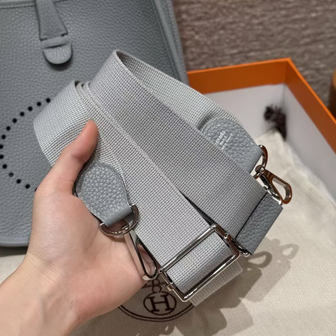 Hermes Evelyne 23 CM Bag Handmade In Taurillon Clemence Leather Silver Hardware P0 Girs Pantin - Image 4