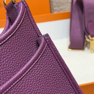 Hermes Evelyne 23 CM Bag Handmade In Taurillon Clemence Leather Gold Hardware P9 Anemone - Image 7