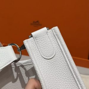 Hermes Evelyne 29 CM Bag Handmade In Taurillon Clemence Leather Silver Hardware 01 Blanc - Image 9