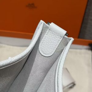 Hermes Evelyne 29 CM Bag Handmade In Taurillon Clemence Leather Silver Hardware 01 Blanc - Image 7