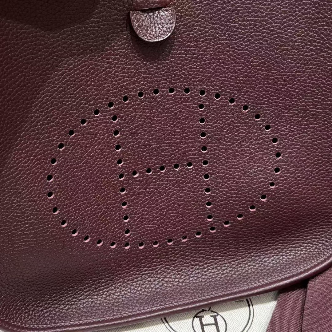 Hermes Evelyne 29 CM Bag Handmade In Taurillon Clemence Leather Gold Hardware 0G Rouge Seller - Image 12