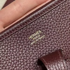 Hermes Evelyne 29 CM Bag Handmade In Taurillon Clemence Leather Gold Hardware 0G Rouge Seller - Image 8