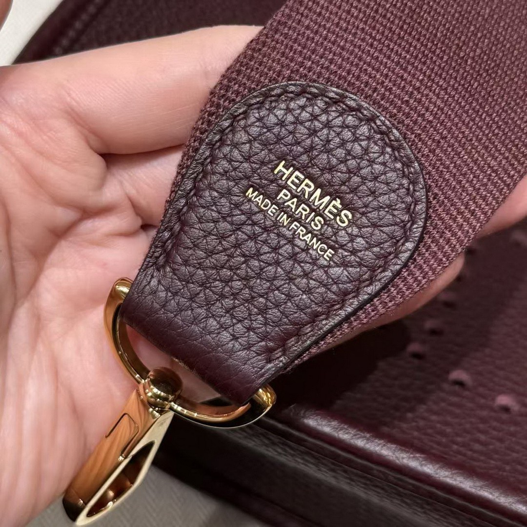 Hermes Evelyne 29 CM Bag Handmade In Taurillon Clemence Leather Gold Hardware 0G Rouge Seller - Image 6