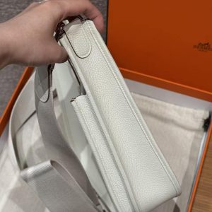 Hermes Evelyne 29 CM Bag Handmade In Taurillon Clemence Leather Silver Hardware 0T Mushroom - Image 18
