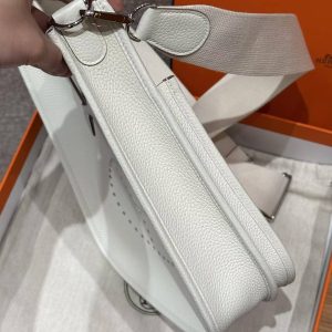 Hermes Evelyne 29 CM Bag Handmade In Taurillon Clemence Leather Silver Hardware 0T Mushroom - Image 17