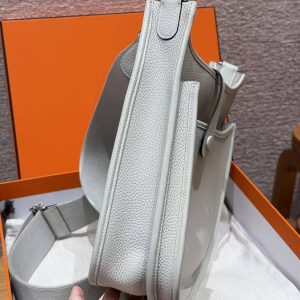 Hermes Evelyne 29 CM Bag Handmade In Taurillon Clemence Leather Silver Hardware 0W Gris Neve - Image 8