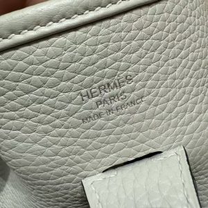 Hermes Evelyne 29 CM Bag Handmade In Taurillon Clemence Leather Silver Hardware 0W Gris Neve - Image 3