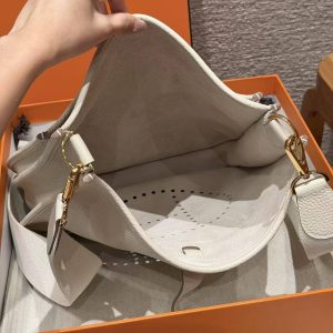 Hermes Evelyne 29 CM Bag Handmade In Taurillon Clemence Leather Gold Hardware 10 Craie - Image 13