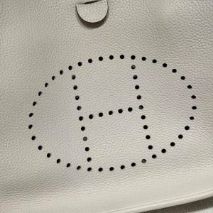 Hermes Evelyne 29 CM Bag Handmade In Taurillon Clemence Leather Gold Hardware 10 Craie - Image 9