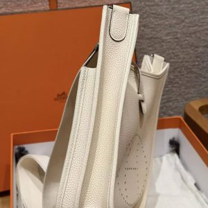 Hermes Evelyne 29 CM Bag Handmade In Taurillon Clemence Leather Silver Hardware 10 Craie - Image 15