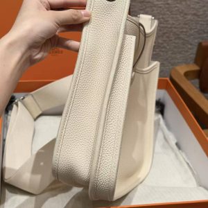 Hermes Evelyne 29 CM Bag Handmade In Taurillon Clemence Leather Silver Hardware 10 Craie - Image 14