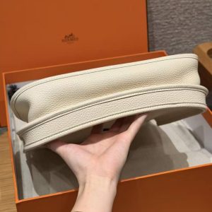 Hermes Evelyne 29 CM Bag Handmade In Taurillon Clemence Leather Silver Hardware 10 Craie - Image 13