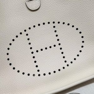 Hermes Evelyne 29 CM Bag Handmade In Taurillon Clemence Leather Silver Hardware 10 Craie - Image 7