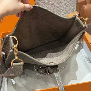 Hermes Evelyne 29 CM Bag Handmade In Taurillon Clemence Leather Gold Hardware 18 Etoupe - Image 11