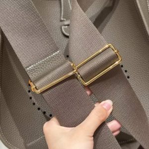 Hermes Evelyne 29 CM Bag Handmade In Taurillon Clemence Leather Gold Hardware 18 Etoupe - Image 8
