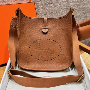 Hermes Evelyne 29 CM Bag Handmade In Taurillon Clemence Leather Gold Hardware 37 Gold