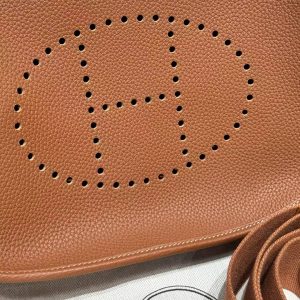 Hermes Evelyne 29 CM Bag Handmade In Taurillon Clemence Leather Gold Hardware 37 Gold - Image 6