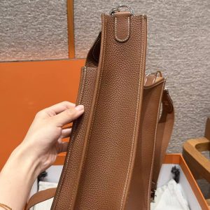 Hermes Evelyne 29 CM Bag Handmade In Taurillon Clemence Leather Silver Hardware 37 Gold - Image 16