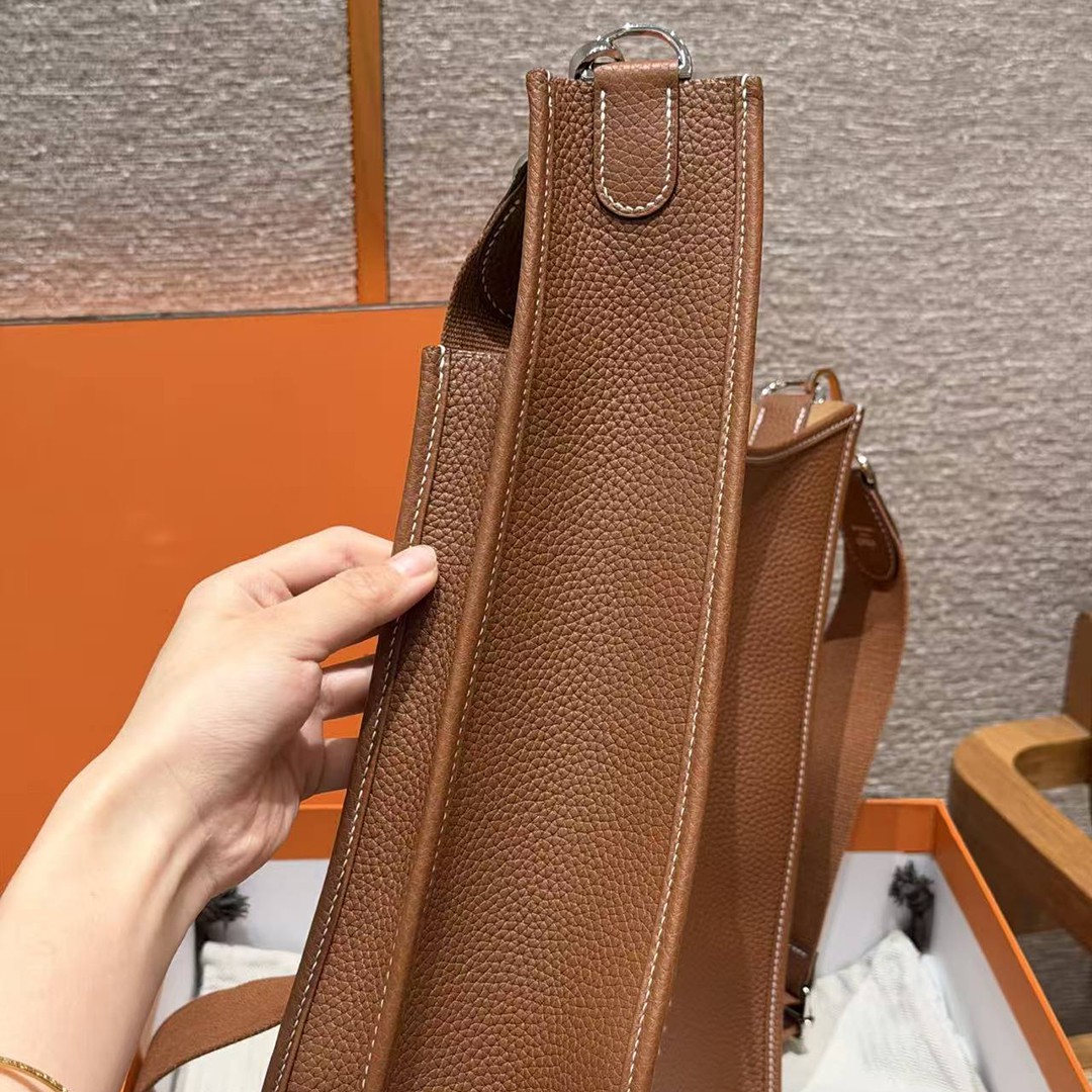 Hermes Evelyne 29 CM Bag Handmade In Taurillon Clemence Leather Silver Hardware 37 Gold - Image 16