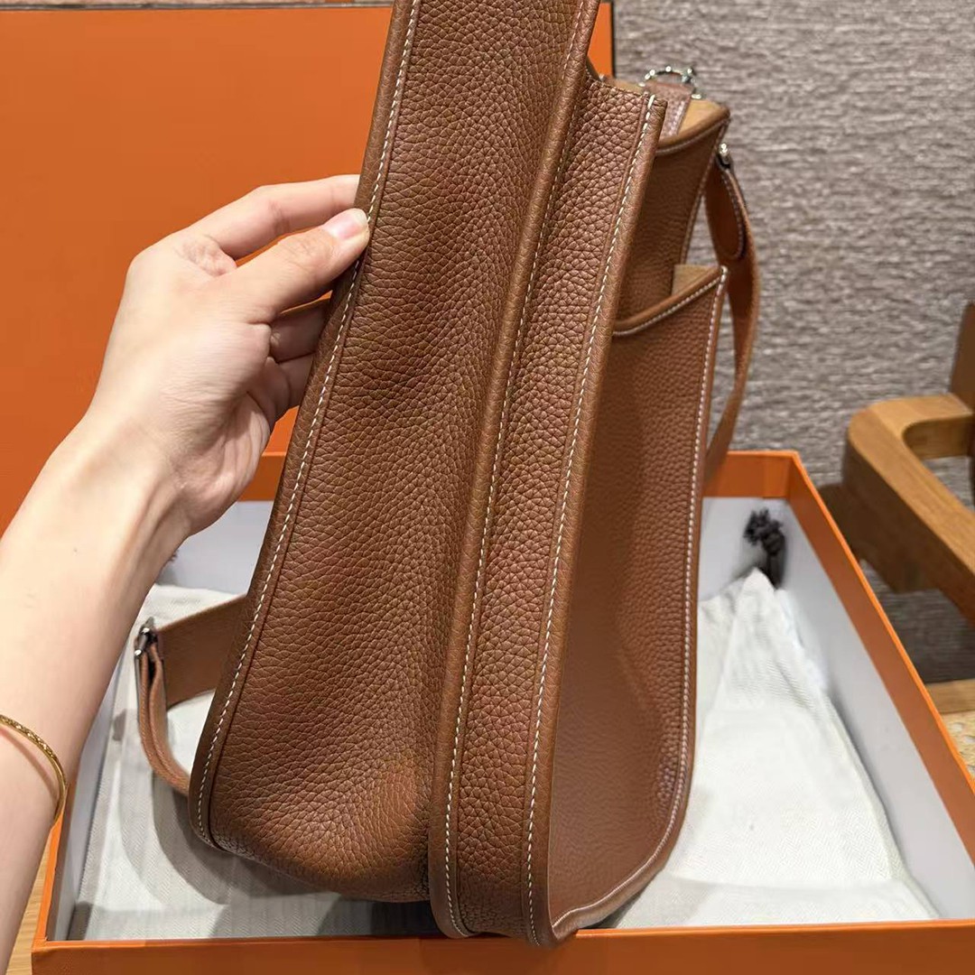 Hermes Evelyne 29 CM Bag Handmade In Taurillon Clemence Leather Silver Hardware 37 Gold - Image 15