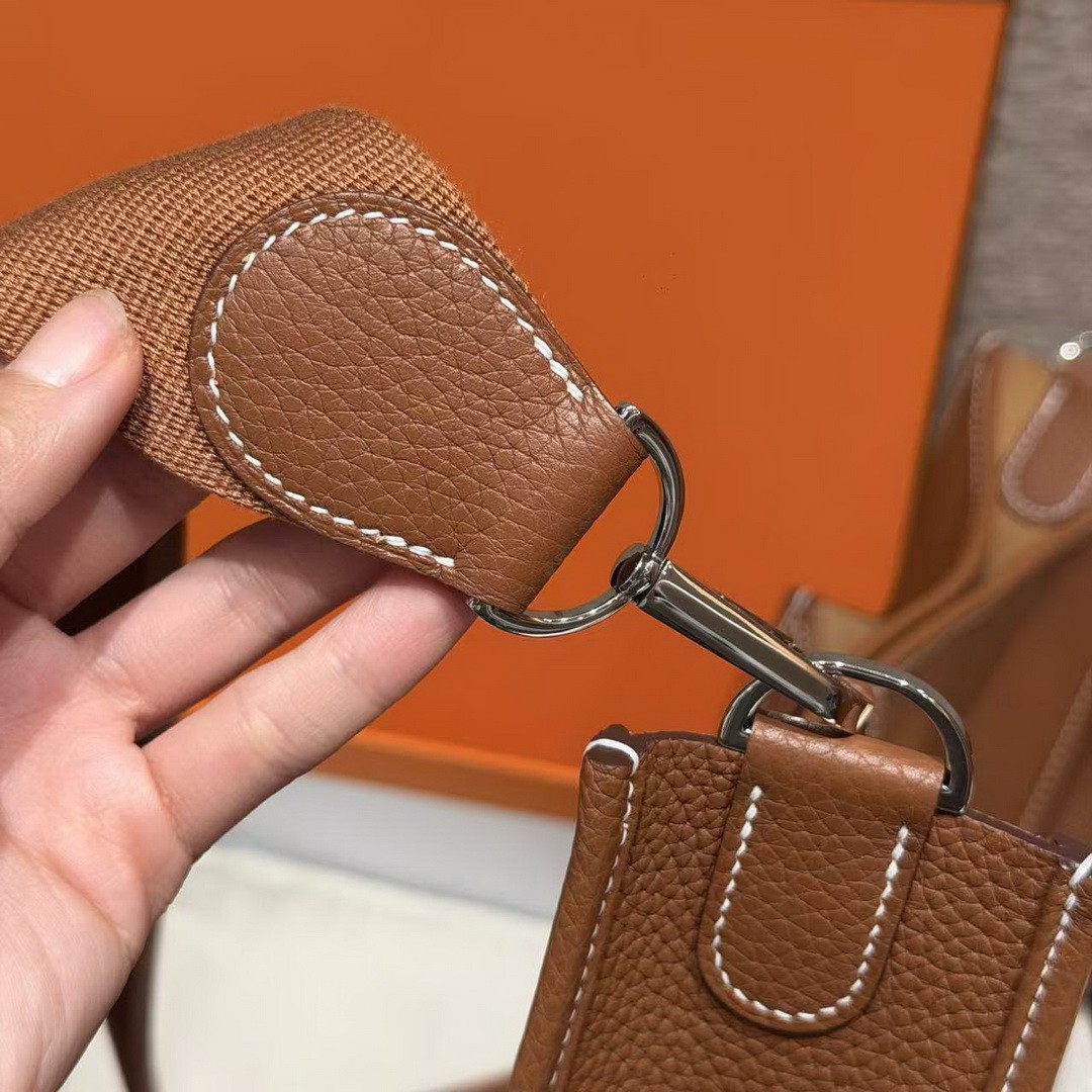 Hermes Evelyne 29 CM Bag Handmade In Taurillon Clemence Leather Silver Hardware 37 Gold - Image 9